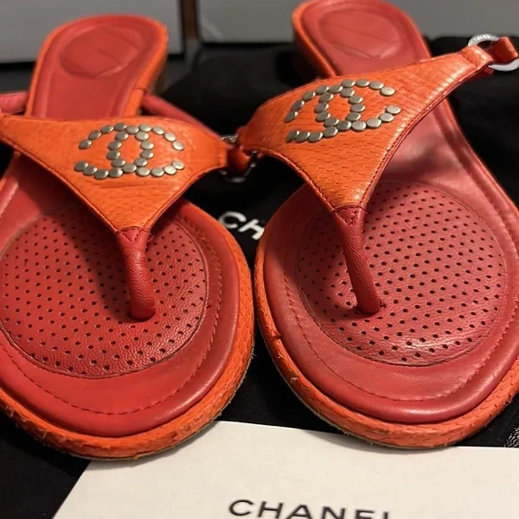 Authentic Chanel logo mules - Picture 5 of 16